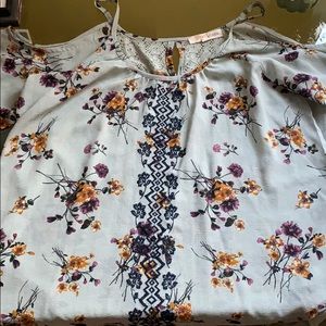 Long sleeve, cold shoulder